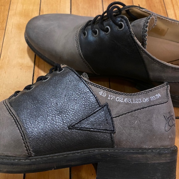 John Fluevog – Cagney Contrast Lace-up Derby Men’s size 8 Color Silver main image 8